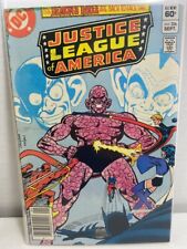 32900: DC Comics JUSTICE LEAGUE AMERICA #206 Fine Grade picture