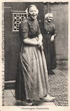 VINTAGE POSTCARD THE HAGUE SCHEVENINGEN TRADITIONAL DRESS (HOLLAND) 1930 picture