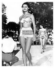 YOUNG SOPHIA LOREN AT BEAUTY CONTEST IN NAPLES FRANCE 1949 8X10 B&W PHOTO picture