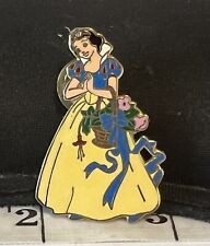 2000 Walt Disney World WDW Snow White PIN from the Seven Dwarfs picture