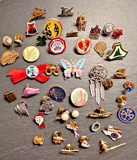 LOT OF 44 ASSORTED VINTAGE PINS D22 picture