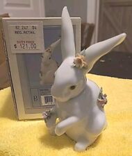 LLADRO SITTING BUNNY RABBIT WITH FLOWERS FIGURINE #6100 MINT W/ BOX picture