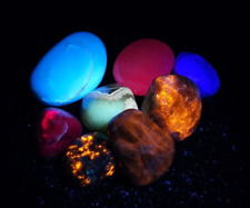 UV Reactive Tumble Crystal Set of 8 with Flame Stone Fluorescent Phosphorescent picture