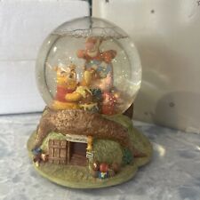 Disney Classic Waterglobe Winnie the Pooh & Piglet musical Vintage 90’s picture