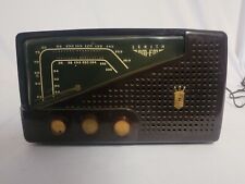 Rare 1950's  ZENITH AM/FM MODEL R721 Bakelite Table Radio Powers On READ BELOW  picture