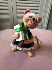 Annalee Christmas Mouse With Present Doll Decoration 1996 picture