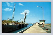 Iroquois Ontario-Canada, New Lock On St Lawrence Seaway, Vintage Postcard picture