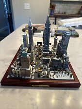 Rare Danbury Mint Christmas In New York Cityscape Diorama Detailed Miniature picture