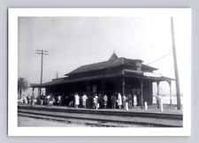 ORIG. 1950'S. INGLEWOOD, CA. DEPOT. 3.5X5 TRAIN PHOTO picture