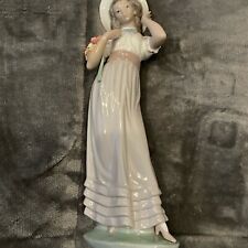 Nao by Lladro Girl with Flower Bouquet  1980 Suzy Vintage picture