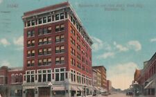 Waterloo, Ia., Sycamore St and First National Bank Building Iowa Postcard picture