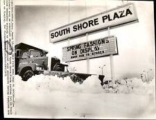 LG54 1972 Wire Photo OVERNIGHT SNOWFALL & ONLY 5 DAYS TILL SPRING BRAINTREE MA picture