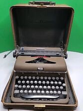  Vintage 1940’s Royal Quiet Deluxe Portable Manual Typewriter. picture