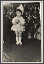Christmas dance costume Dress Beautiful young girl Snowflake Short hair photo picture