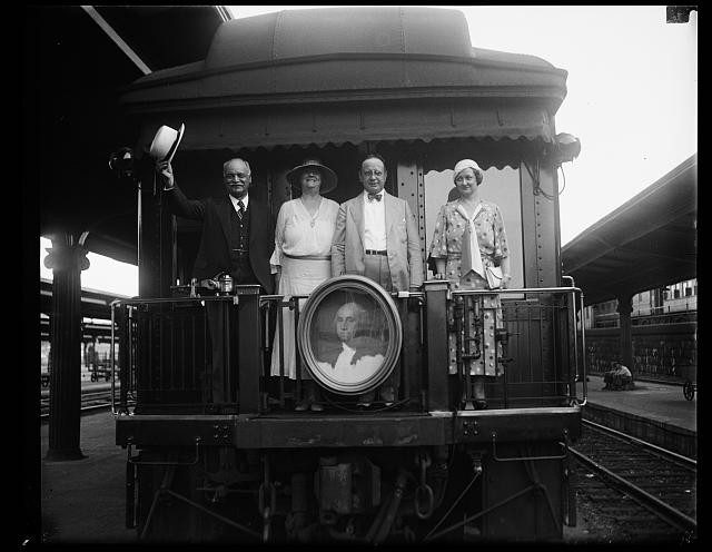Photo:Charles Curtis Train Car 1920s Platform Portrait Political Figure