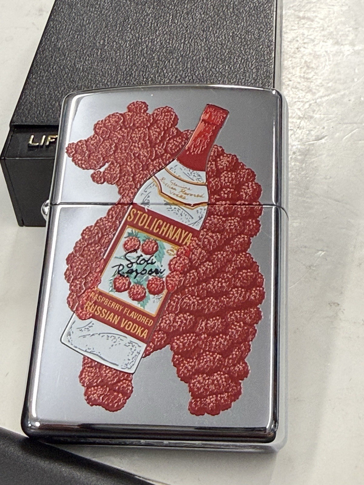 ZIPPO 1998 STOLICHNAYA RUSSIAN RASBERRY VODKA LIGHTER SEALED IN BOX H147
