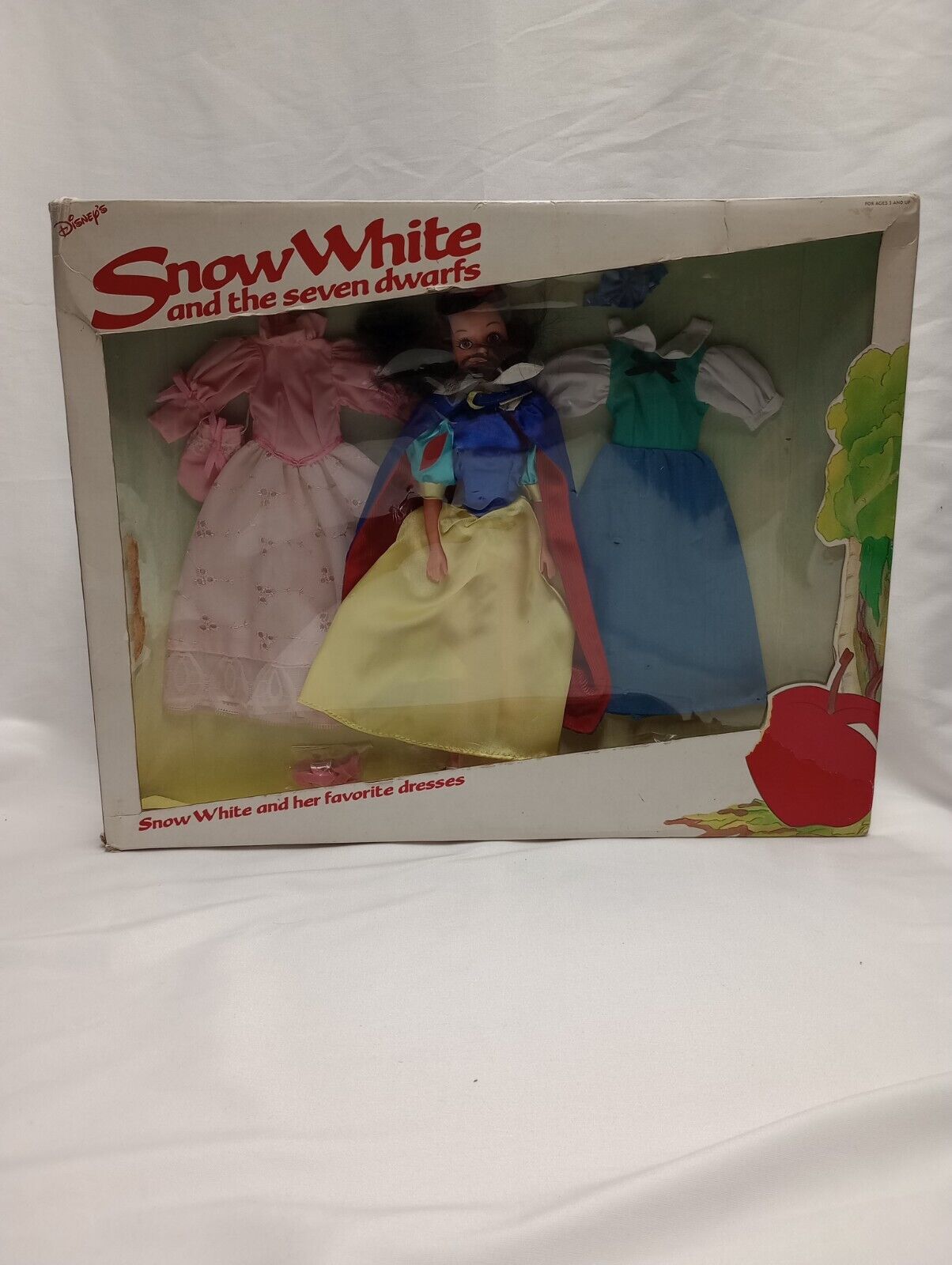Snow White Doll Walt Disney Bikin Vintage 1980s Original Box Favorite Dresses  