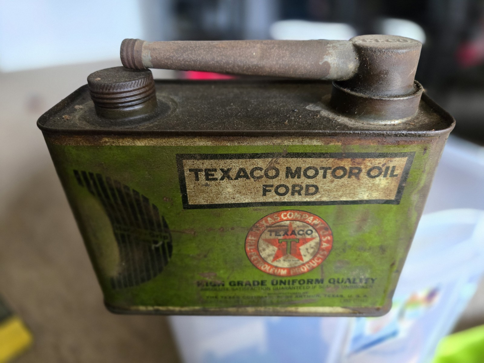 Texaco Motor Oil Ford Can 1/2 Gallon - Handy Grip Can