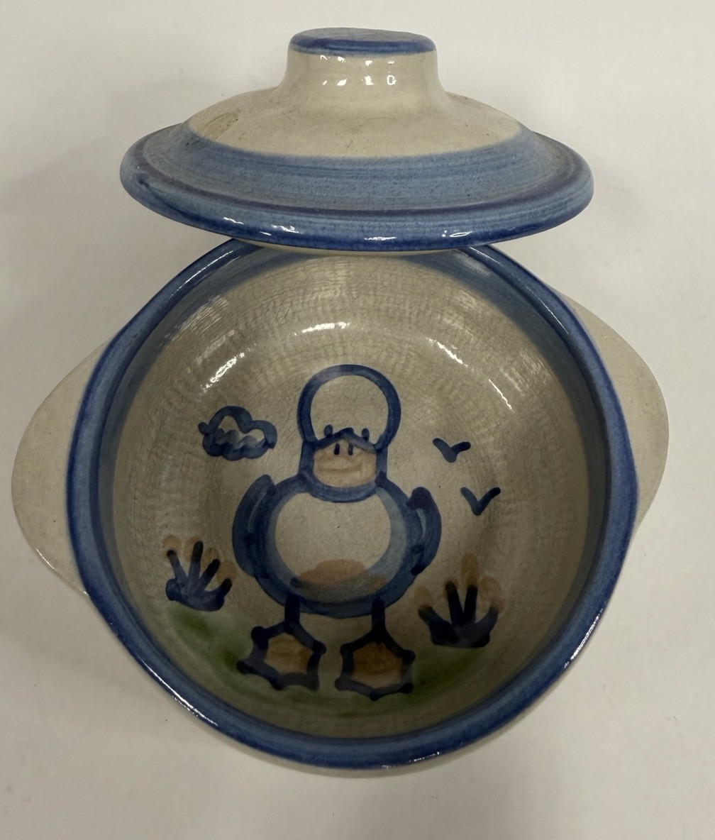 VTG M.A. Hadley Pottery Signed Duck Design Handled Lidded Casserole Bowl 5in B31