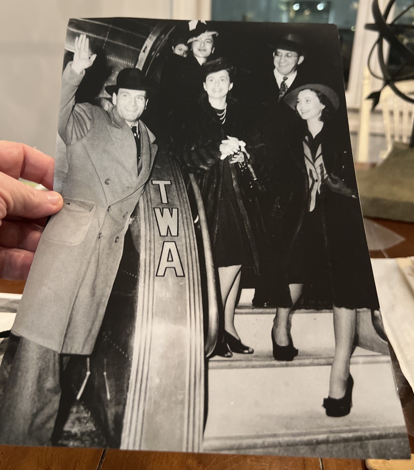Rare Original Vintage Dan Duryea 12 X 8 Photo of Him and His Wife Leaving On TWA