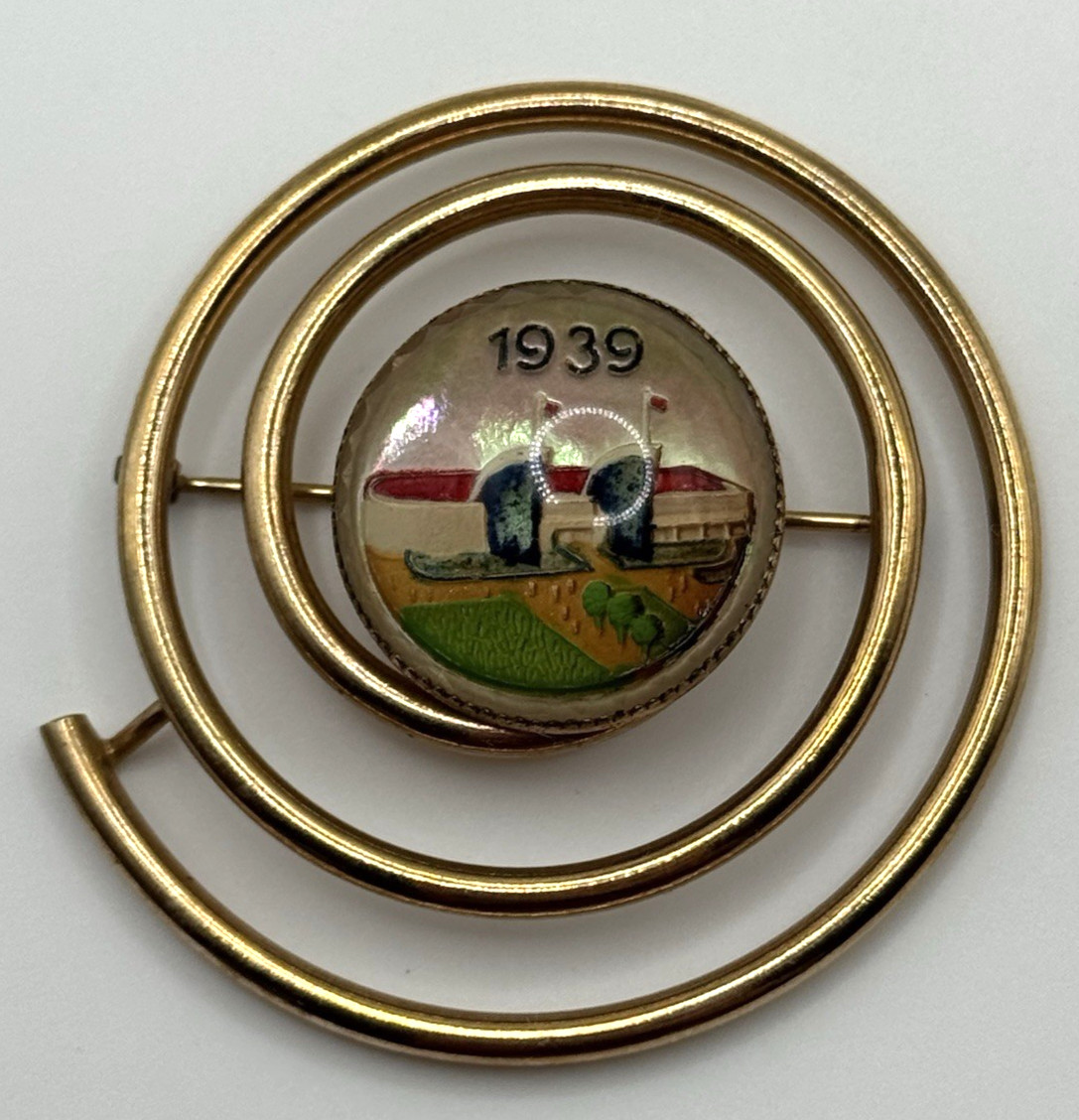 Vintage 1939 New York Worlds Fair NYWF Maritime Building Reverse Painted Brooch