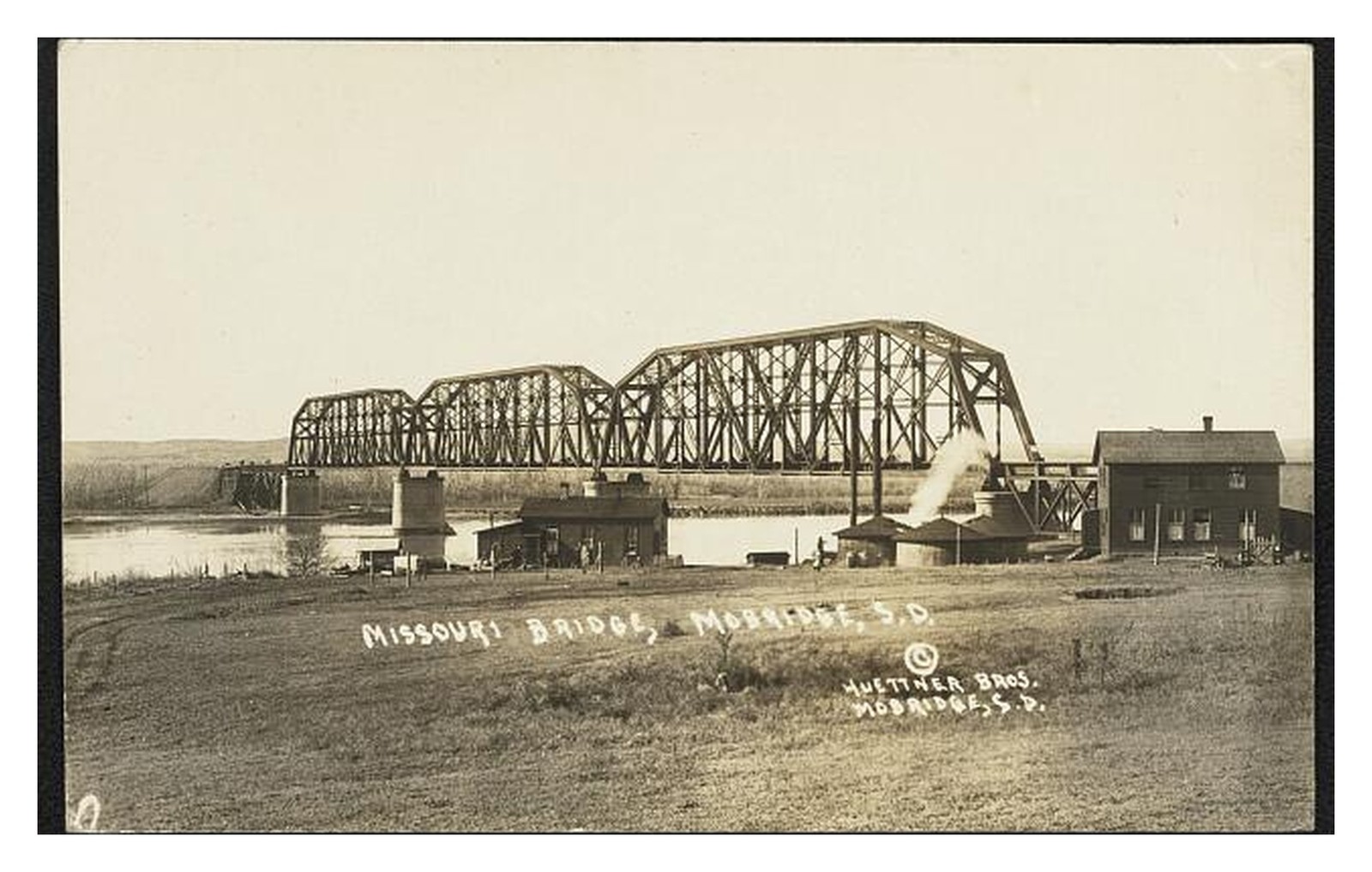 Mobridge South Dakota Missouri Bridge Standard Postcard Mobridge South Dakota Missouri Bridge Standard Postcard