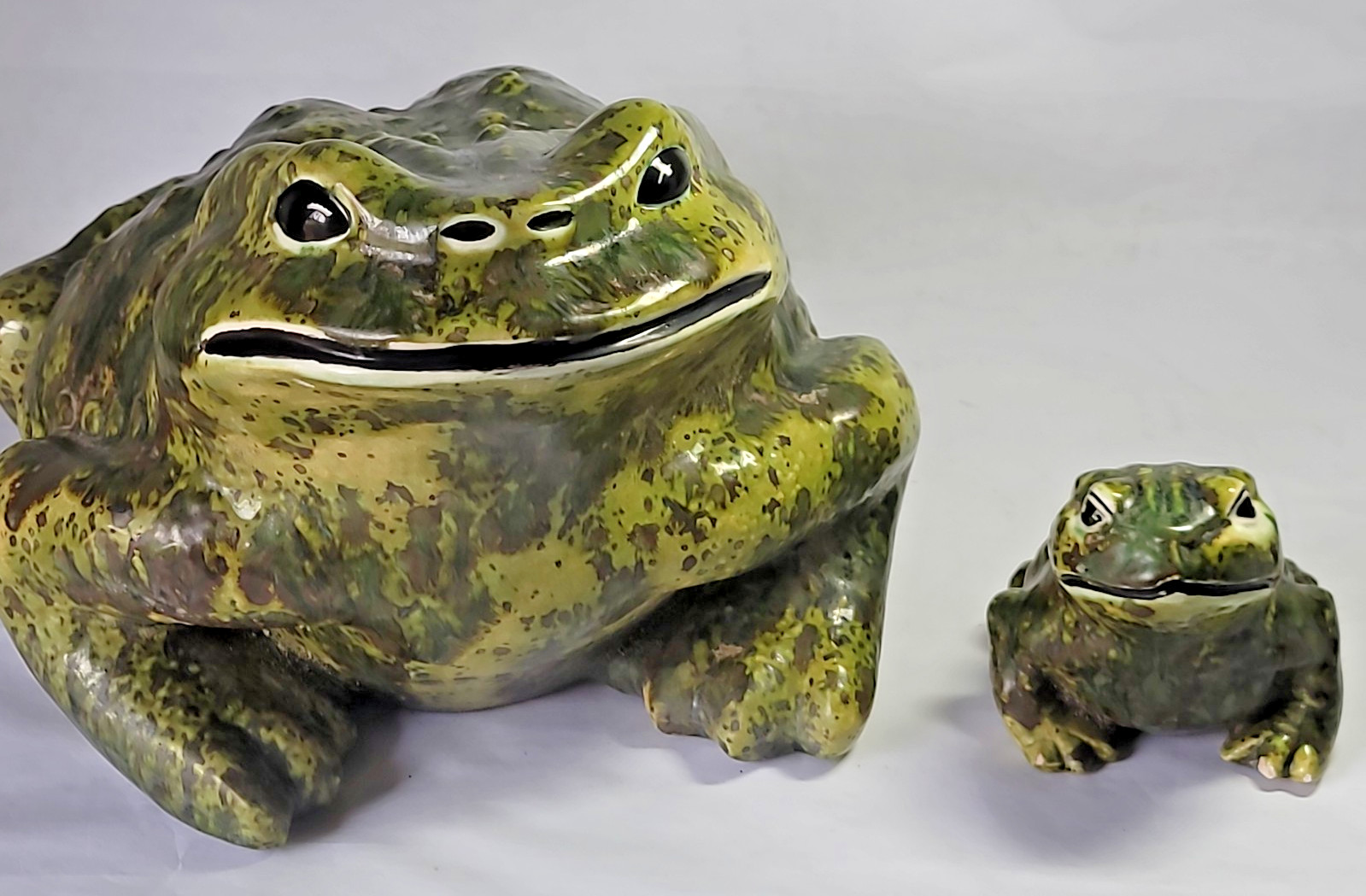 2 MCM Vtg Arnels EUC Large XL Ceramic Frog &Baby Toad Garden Decor Green Statue