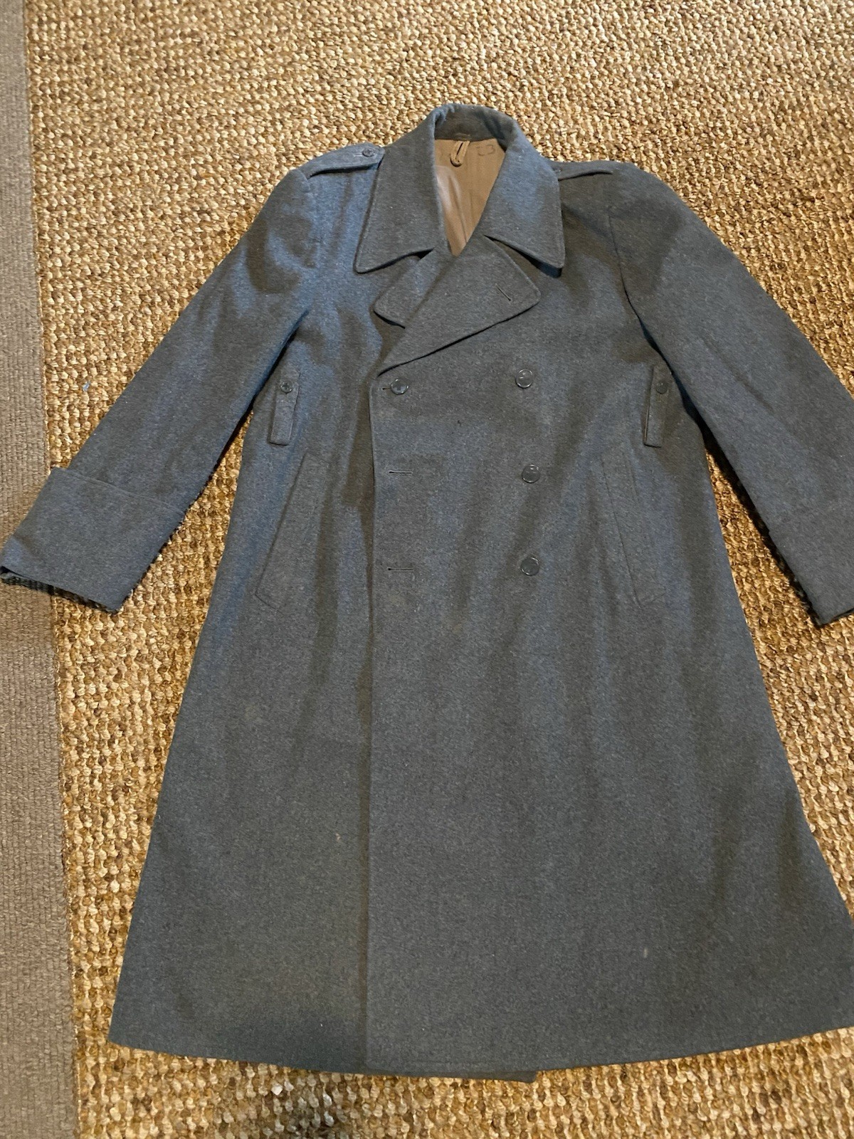 Men's Green  Heavy Wool Military Issue WWll Red Cross Coat Long Vintage VGC