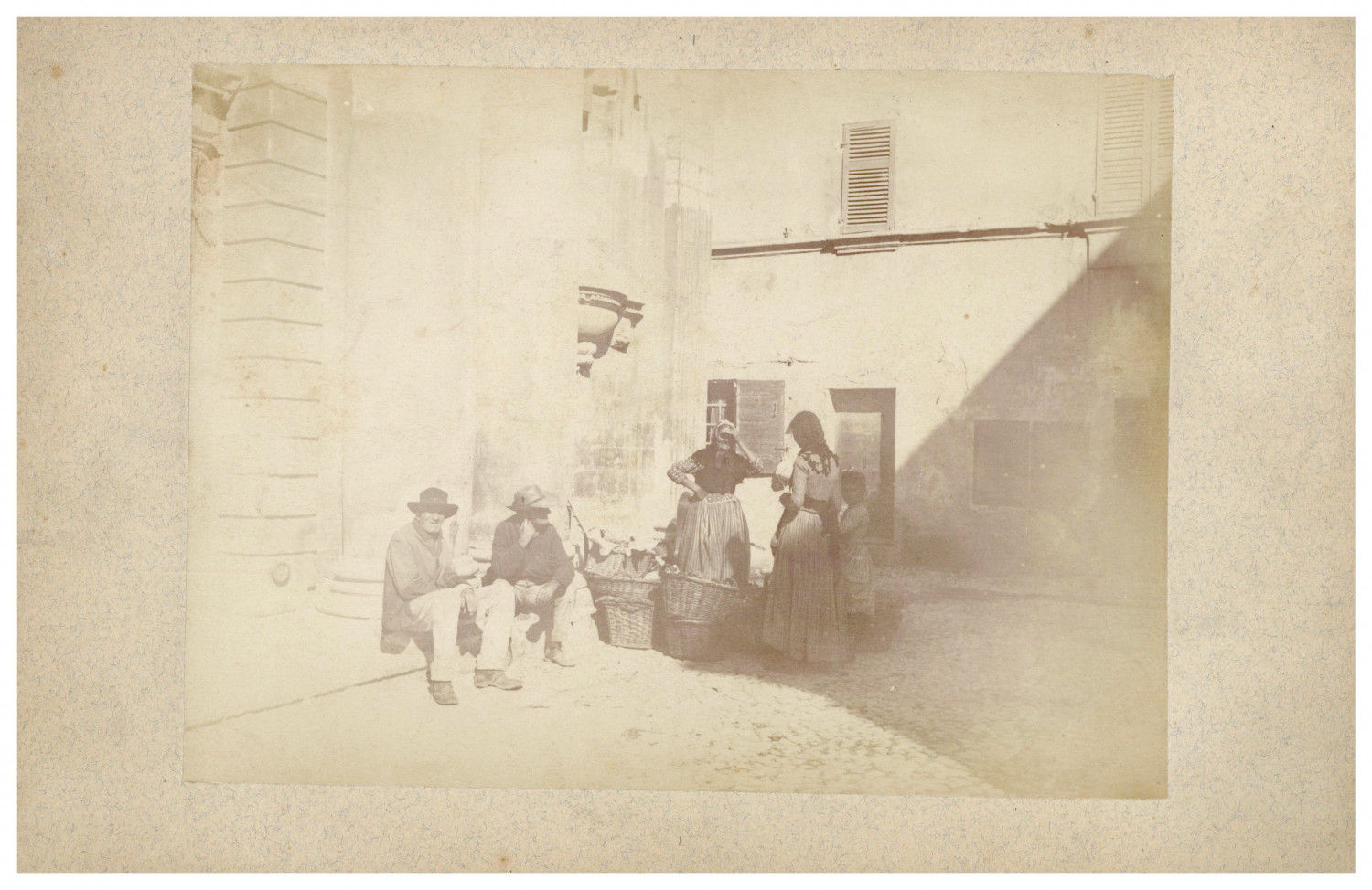 France, Martigues, Famille dans une Ruelle vintage albumen print albumi print France, Martigues, Famille dans une Ruelle vintage albumen print albumi print