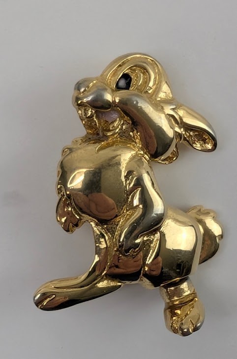 RARE Authentic Disney THUMPER - Movable Foot - Vintage Pin Brooch from Bambi RARE Authentic Disney THUMPER - Movable Foot - Vintage Pin Brooch from Bambi