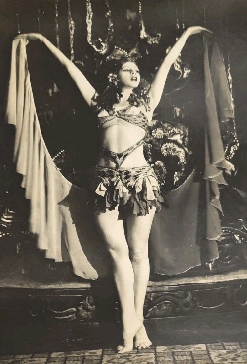Rare Showgirl Dancer Nina Tinova Publicity Photo 1930s Exotic Sexy Woman NYC Vtg
