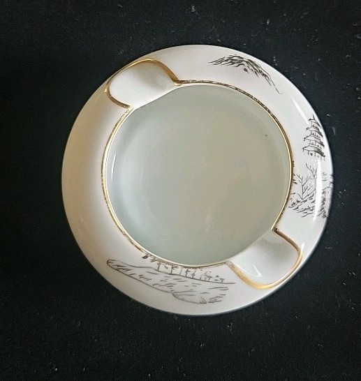 Vintage Fukagawa Arita Pattern Porcelain chopstick/ashtray pattern #