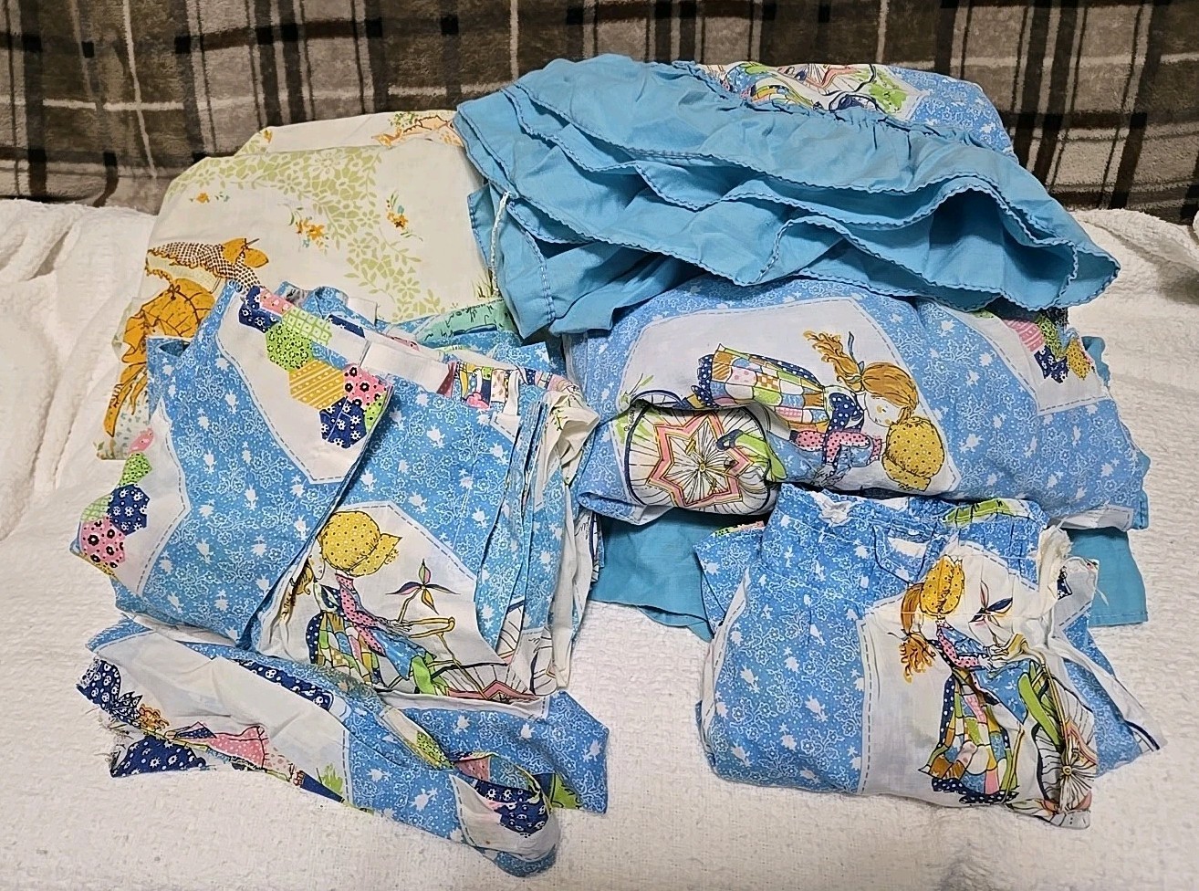 Rare Vintage Holly Hobbie 10 Piece Bedding Set With Curtains, Bed Spread, Skirt