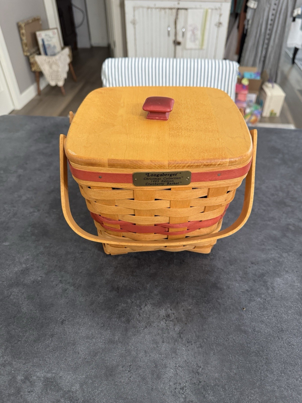 Longaberger 1995 Christmas Collection Red Cranberry Basket & Lid Longaberger 1995 Christmas Collection Red Cranberry Basket & Lid