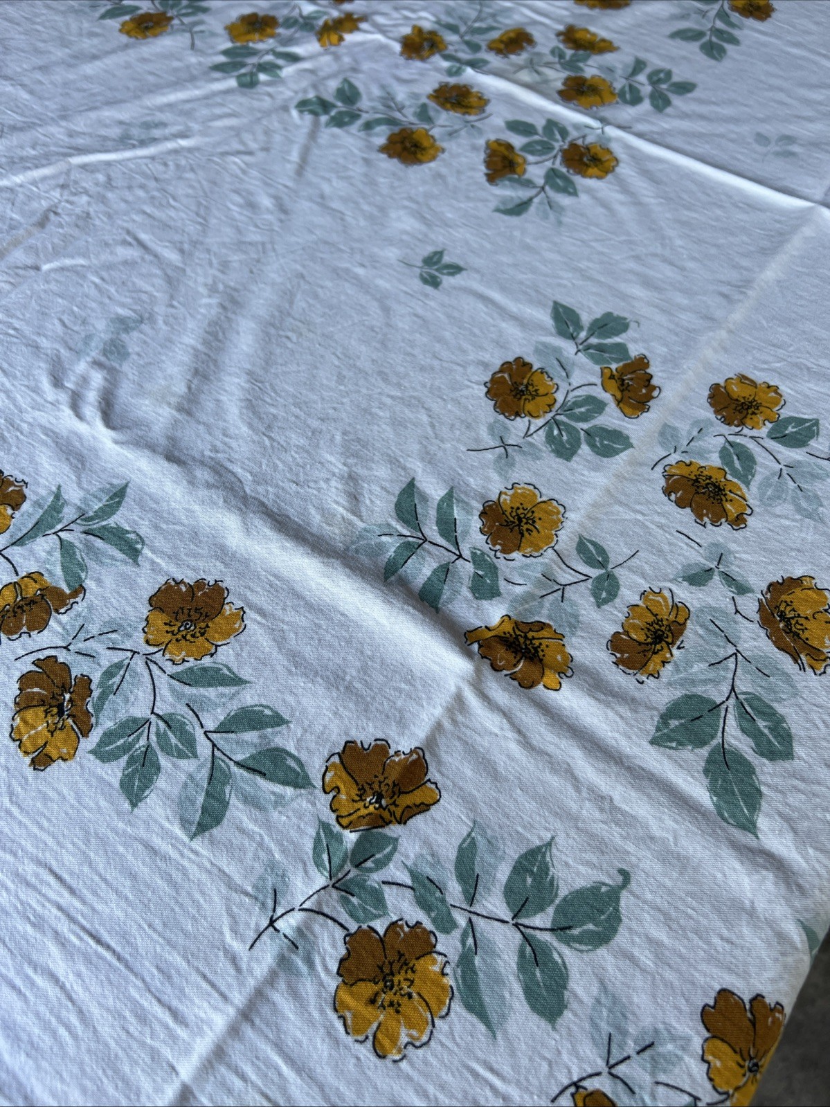 VTG Wildflower Tablecloth 42x56 Country Farmhouse Cottage Floral Kitchen