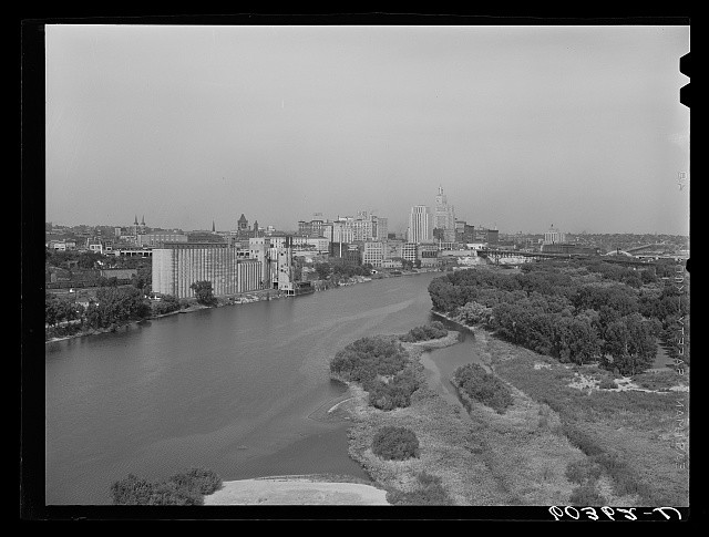 Photo:Saint Paul Minnesota 1939 Mississippi River Skyline Cityscape
