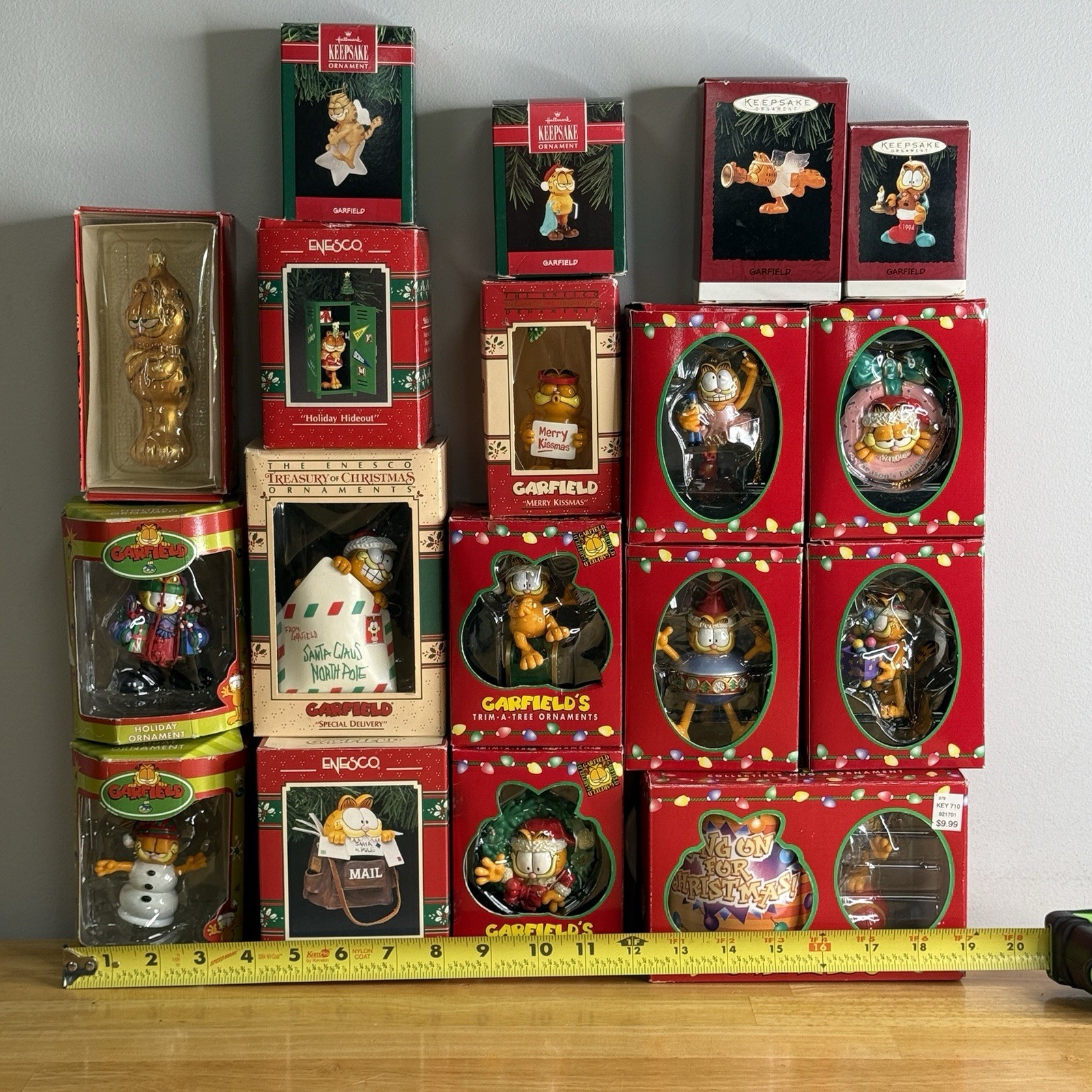 Lot 18 Vtg Garfield Christmas Ornament Lot Enesco Hallmark Trim-a-Tree Mug Read