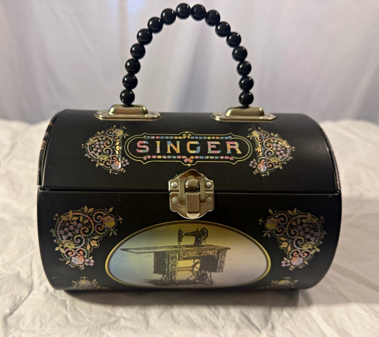 Singer Collectible Advertising Tin w/ Handle, Black & Gold Sewing Machine, 2007