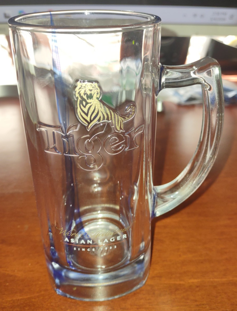 Tiger Asian Lager Art Glass Blue Streak Beer Mug Tiger Asian Lager Art Glass Blue Streak Beer Mug