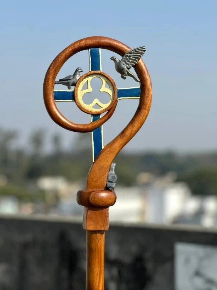 Classic Victorian Handcraft Wooden Crozier Engraved Walking Sick Cane For Gift