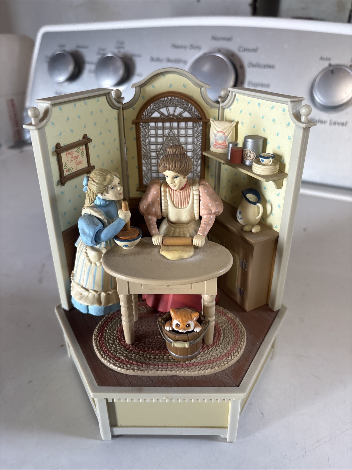 Vtg 1985 Enesco Animated Music Box Cooking Lesson “Au Clair De La Lune” WORKS