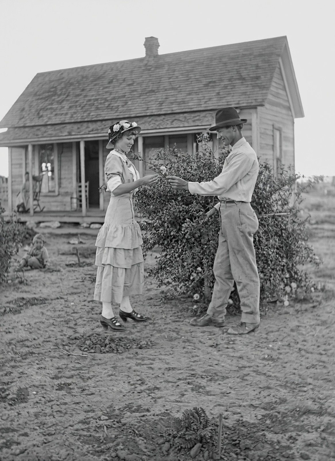 ANTIQUE GLASS PLATE NEGATIVE: Love in Bloom - Man Offering a Woman a Flower
