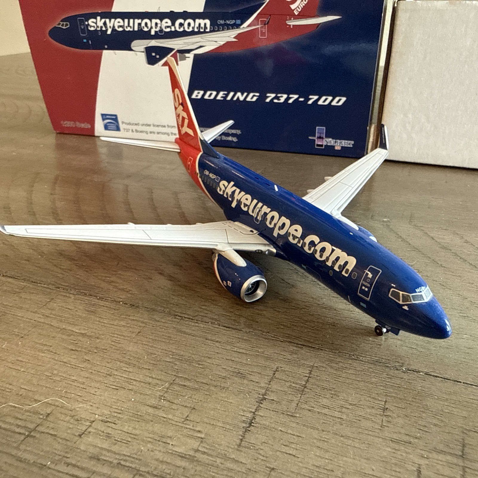 1:200 Inflight 200 Sky Europe 737-700 (#32 of #144 made) Model Airplane RARE
