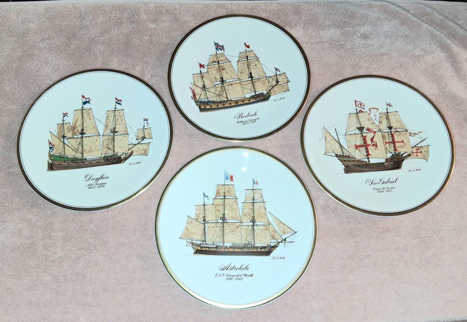 Set 4 platos Royal Worcester 9 1/4 Barcos, edición limitada 1978