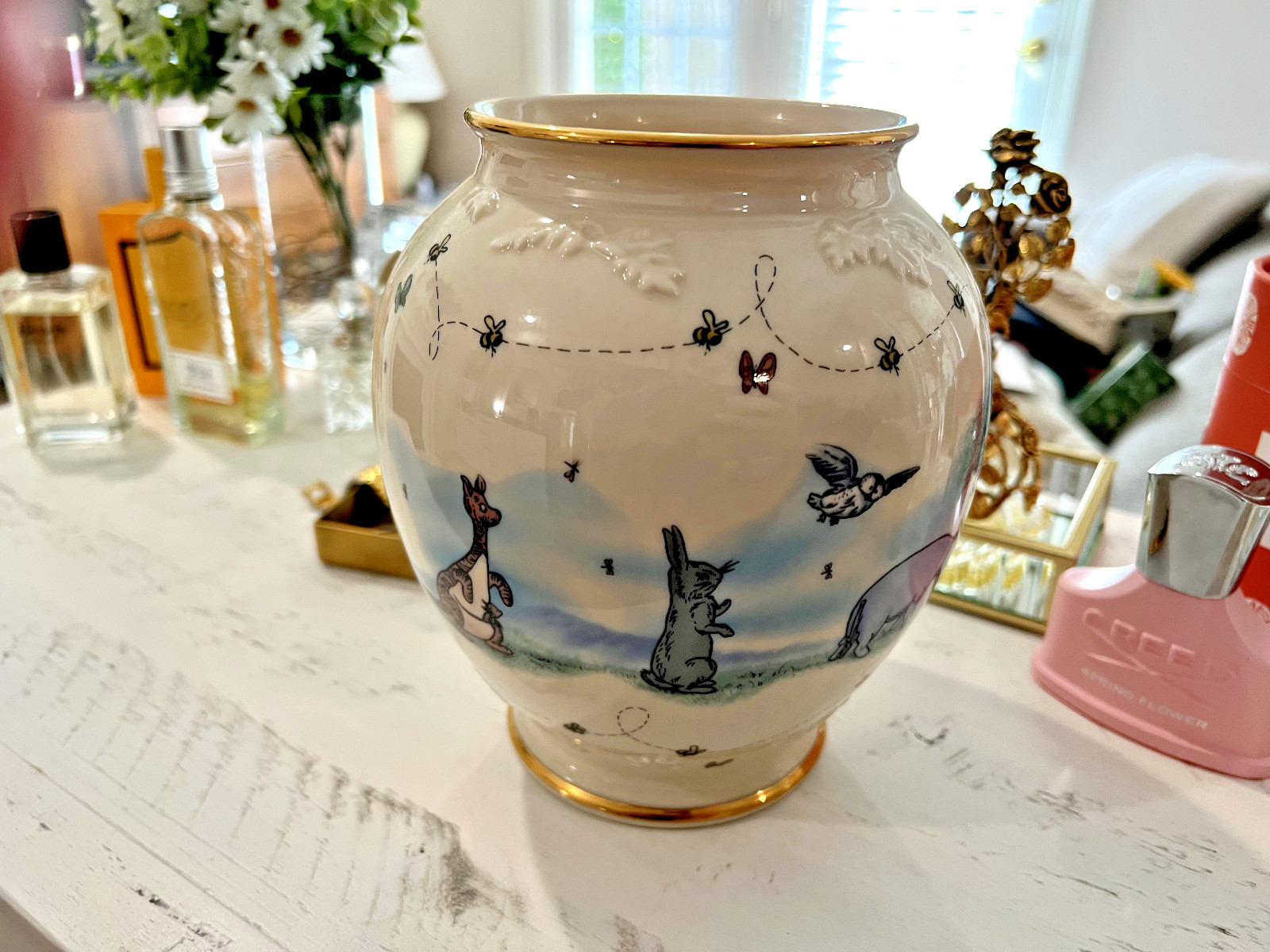 Lenox Disney Classic Winnie The Pooh “The Honey Pot” Vase - Made in USA Lenox Disney Classic Winnie The Pooh “The Honey Pot” Vase - Made in USA