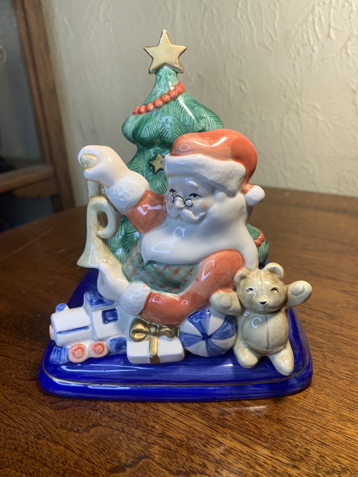 Vintage Fitz and Floyd Christmas Napkin / Card Holder 1986.