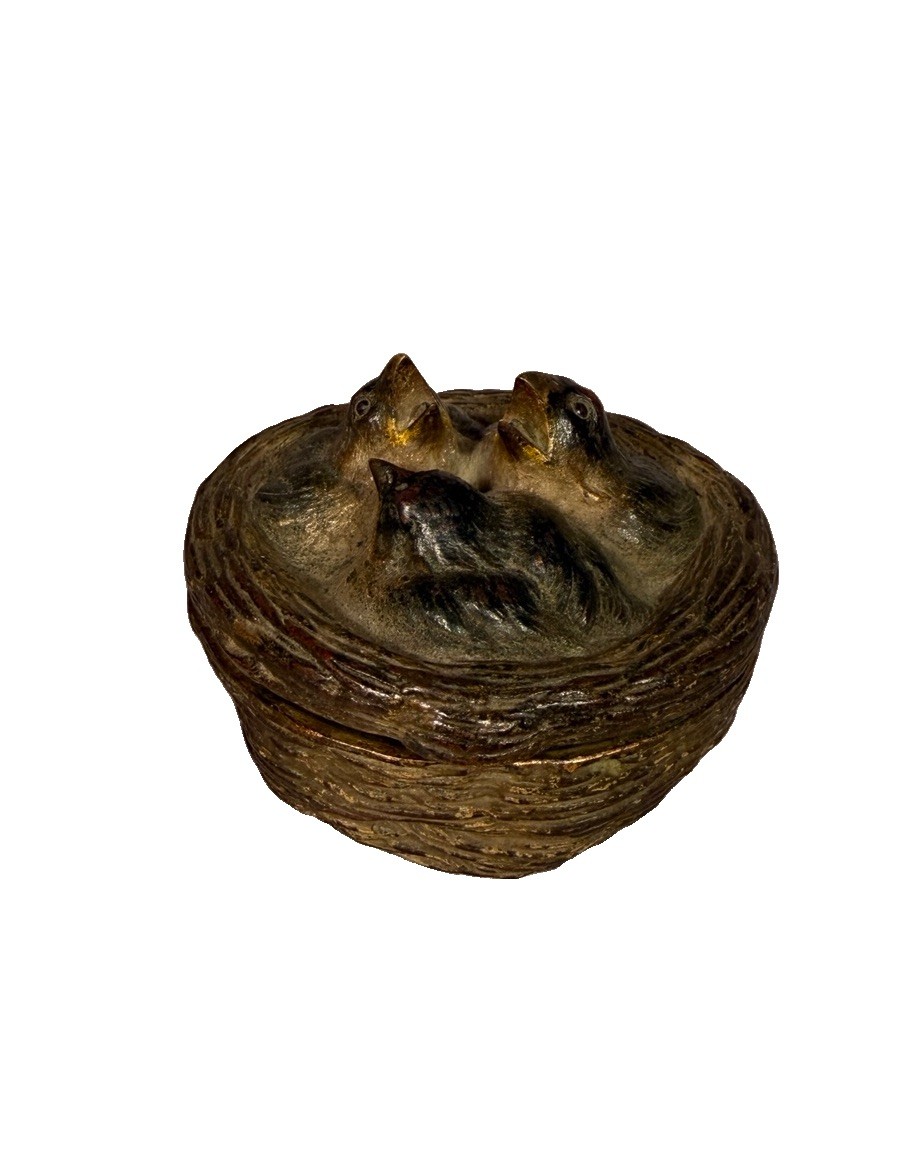 Antique Austrian Vienna Bronze Baby Bird Bronze Box Geschutzt
