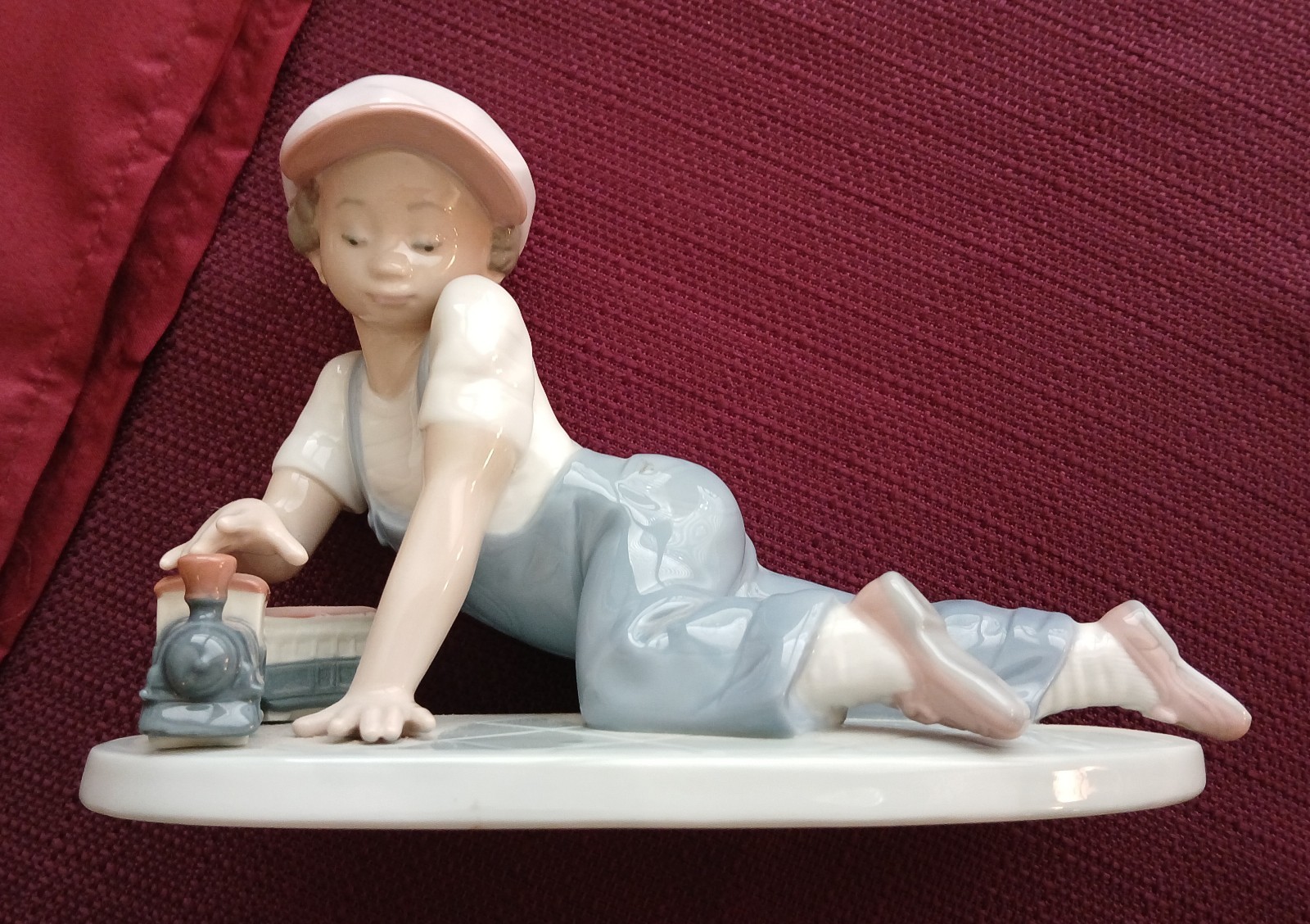 Lladro Porcelain Statue All Aboard Boy with Train 7619 1992 Collectors Society 