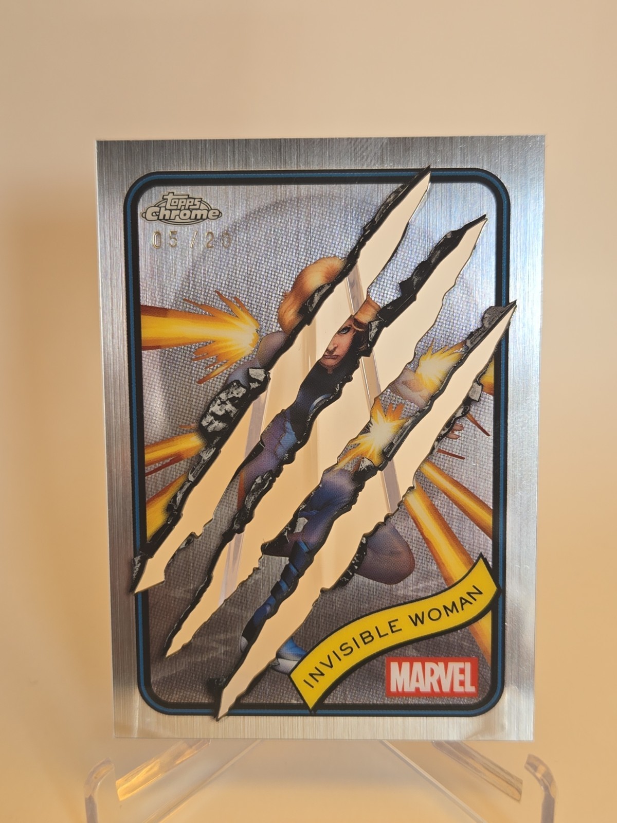 2025 topps chrome marvel clawed /20 Invisible Woman