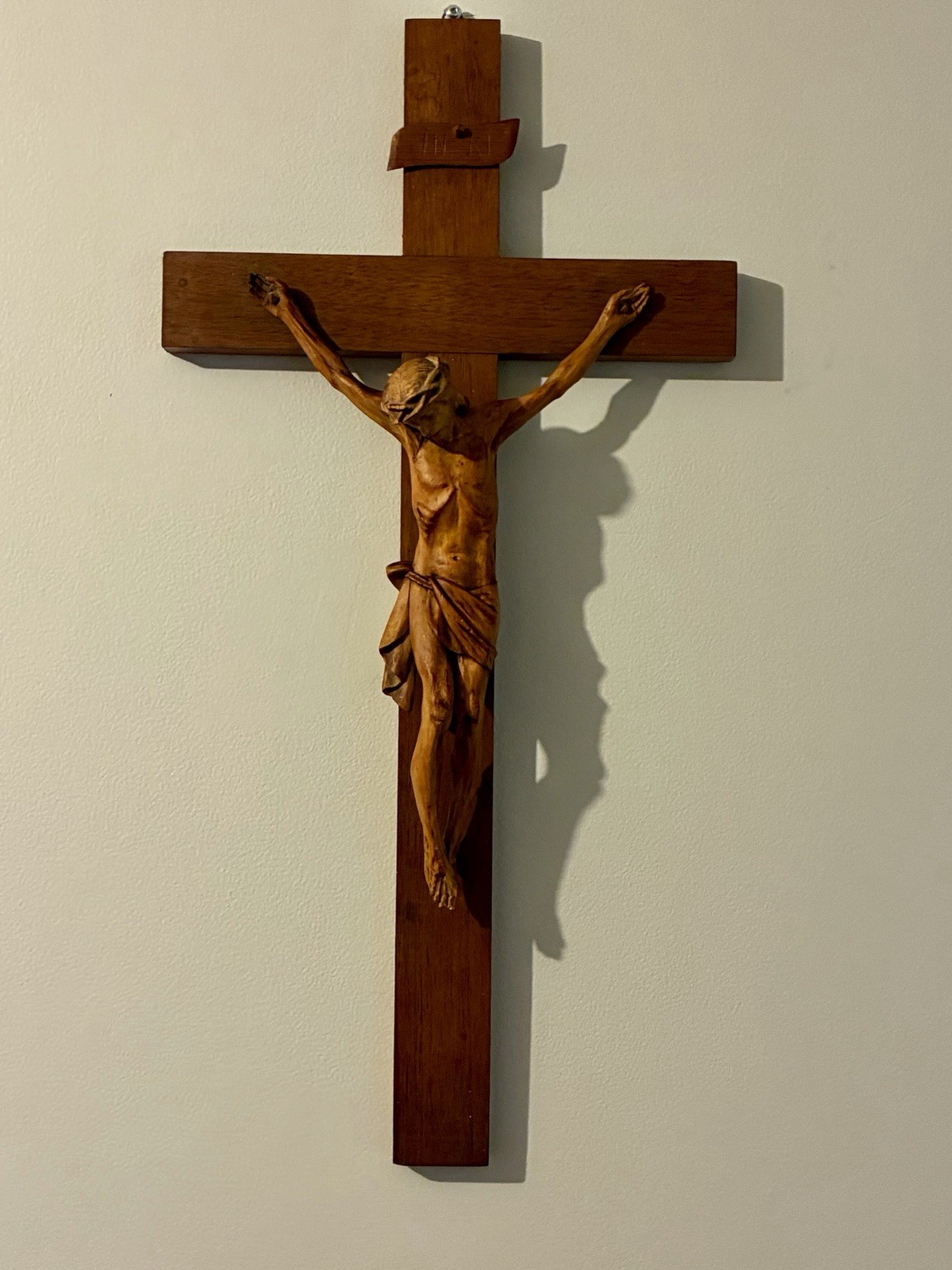 ANTIQUE 26” HAND CARVED WOOD CARVING JESUS WALL CRUCIFIX CROSS SCULPTURE FIGURE ANTIQUE 26” HAND CARVED WOOD CARVING JESUS WALL CRUCIFIX CROSS SCULPTURE FIGURE